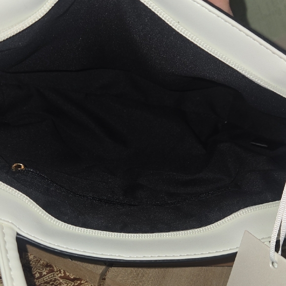 White Quilted Women's Bag - Picture 10 of 12